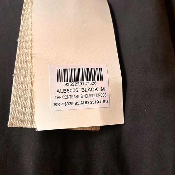 Beauty new with tags gorgeous silk Maxi dress - Picture 8 of 9